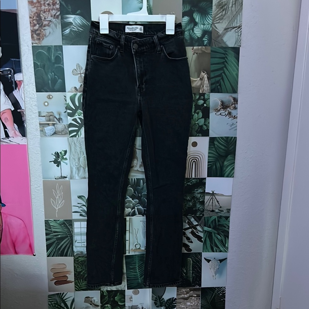 ☑️Women's Black High-Waisted Jeans